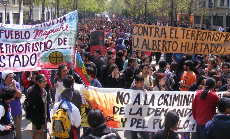 Unas cinco mil personas marcharon en Chile en defensa de mapuches encarcelados