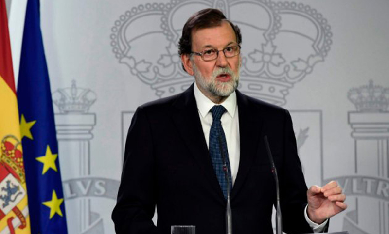 Rajoy propone destituir al gobierno catalán y convocar elecciones