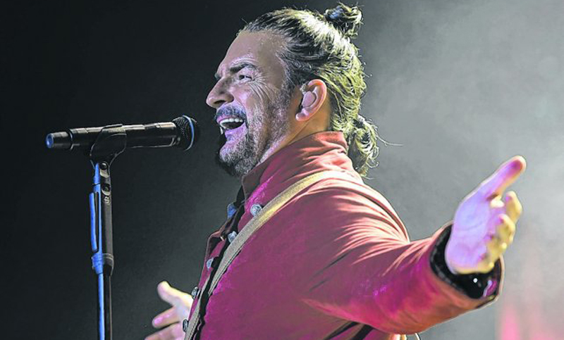 Ricardo Arjona hizo vibrar a sus fanáticas rosarinas con su nuevo show