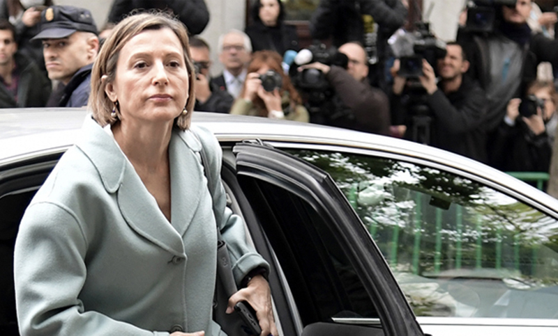 La presidenta del Parlamento Catalán salió en libertad bajo pago de fianza
