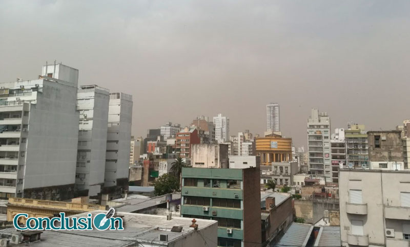Como hace 11 años, una tempestad pasó por Rosario y causó serios destrozos