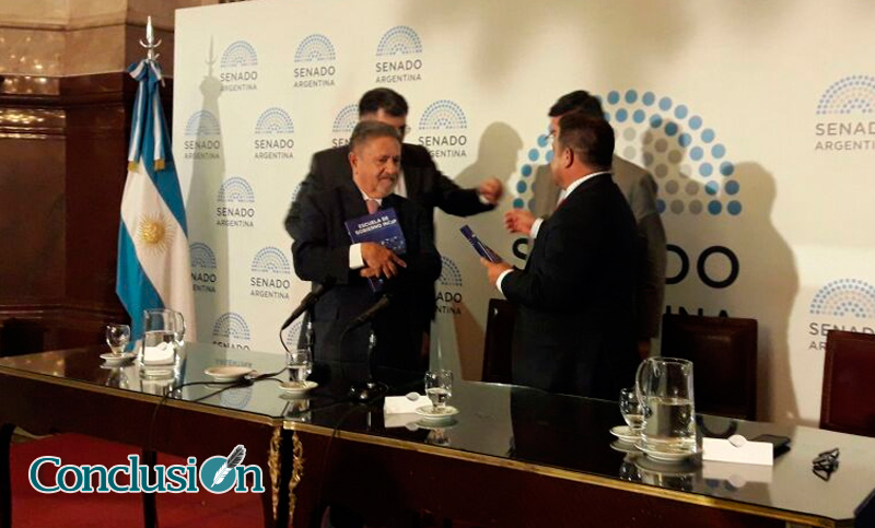 Duhalde a Macri: «Le aconsejaría que busque rápido un sucesor»