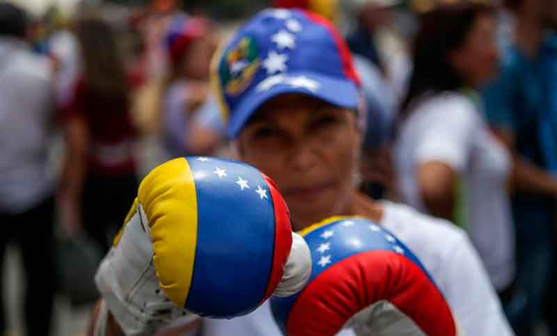 Venezuela entra en default parcial de su deuda