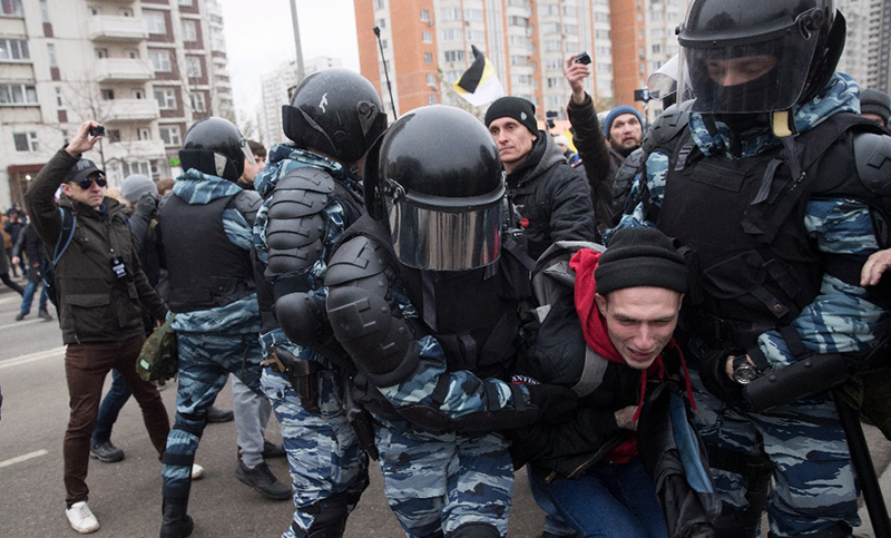 Rusia: decenas de detenidos en una marcha ultranacionalista
