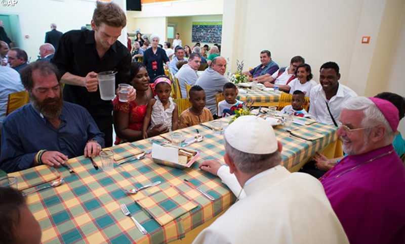 El Papa celebra la primera Jornada Mundial de los Pobres