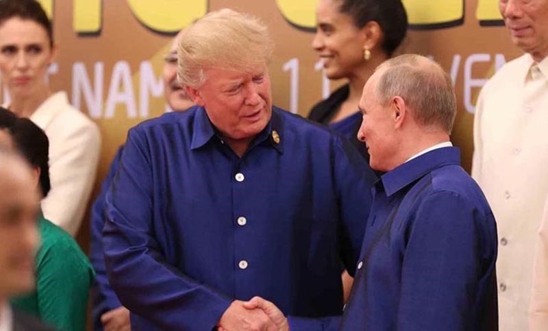 Trump y Putin se saludaron en la cumbre de la Apec