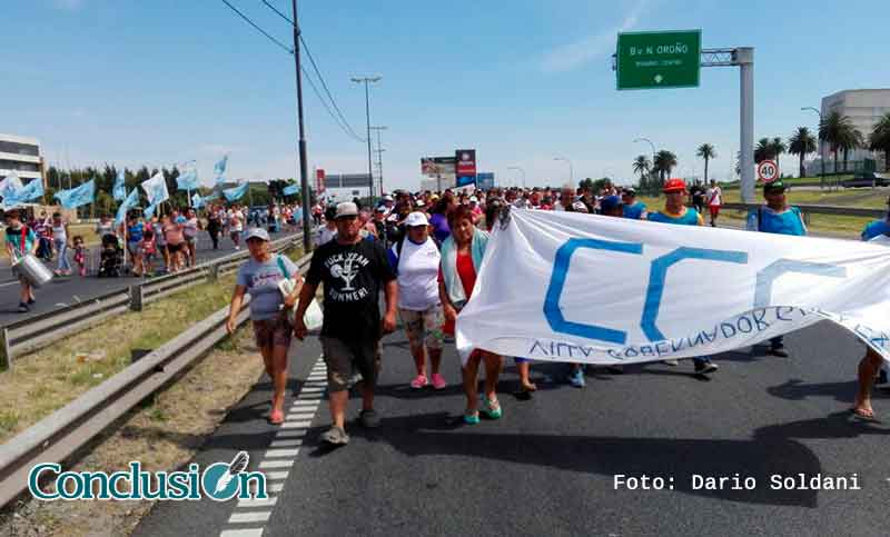 Varios cortes por protestas sociales en Rosario, San Lorenzo y V. G. Gálvez