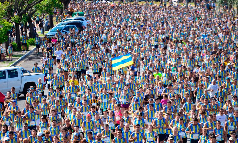 Marea auriazul: se corrió la décima edición del Maratón Canalla 