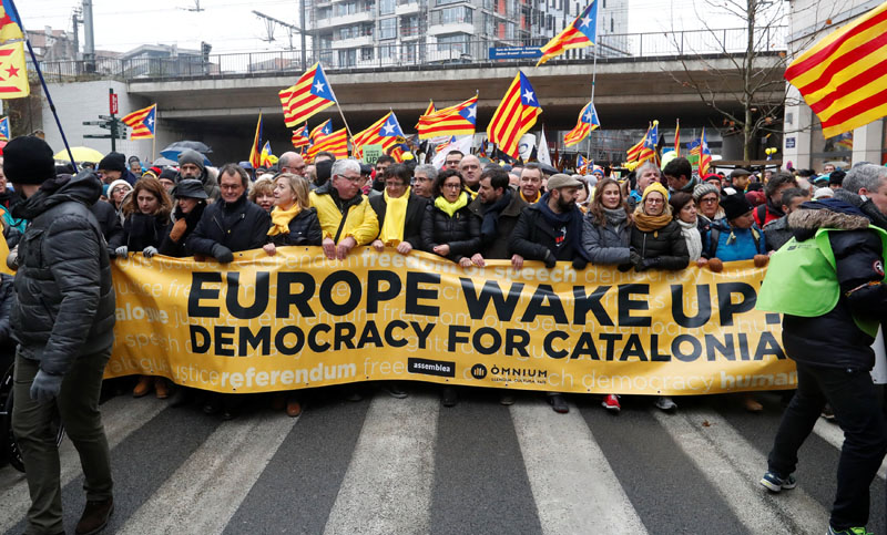 Masivo apoyo en Bruselas a favor de la independencia de Cataluña