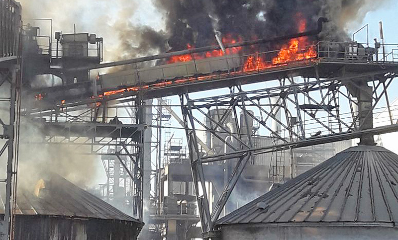 Se incendiaron los silos de la planta Cargill de Villa Gobernador Gálvez