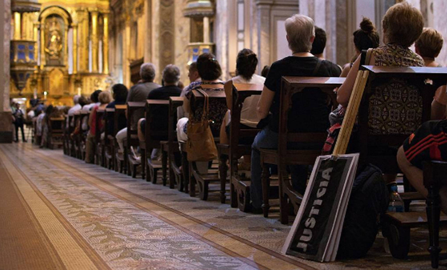 Familiares y sobrevivientes de víctimas de Cromañón participaron de una misa en la Catedral
