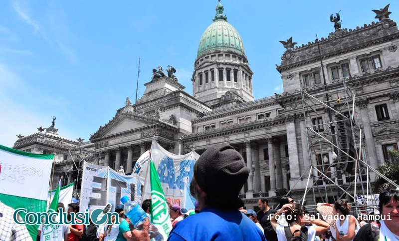 Convocan a una nueva protesta a Plaza de Mayo contra la reforma laboral