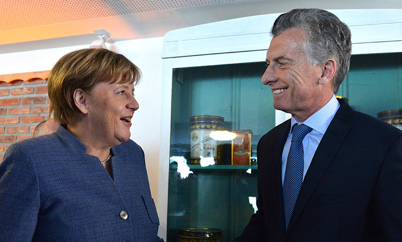 Macri se reunió en Davos con Angela Merkel y Bill Gates
