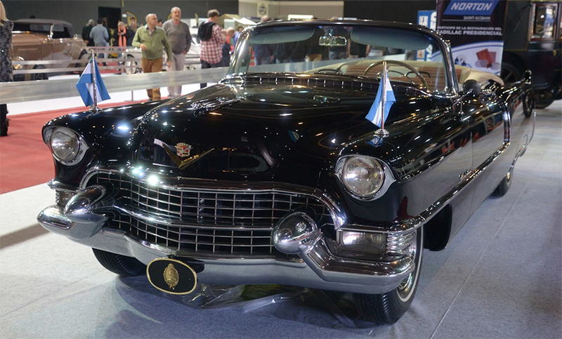 Restauraron el Cadillac que adquirió Perón y nunca llegó a usar