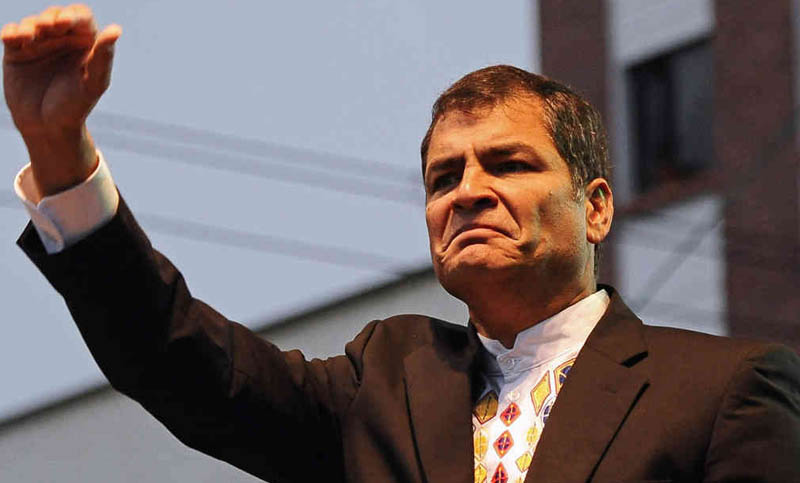 Correa regresa a su país en contra del referendo impulsado por el gobierno ecuatoriano