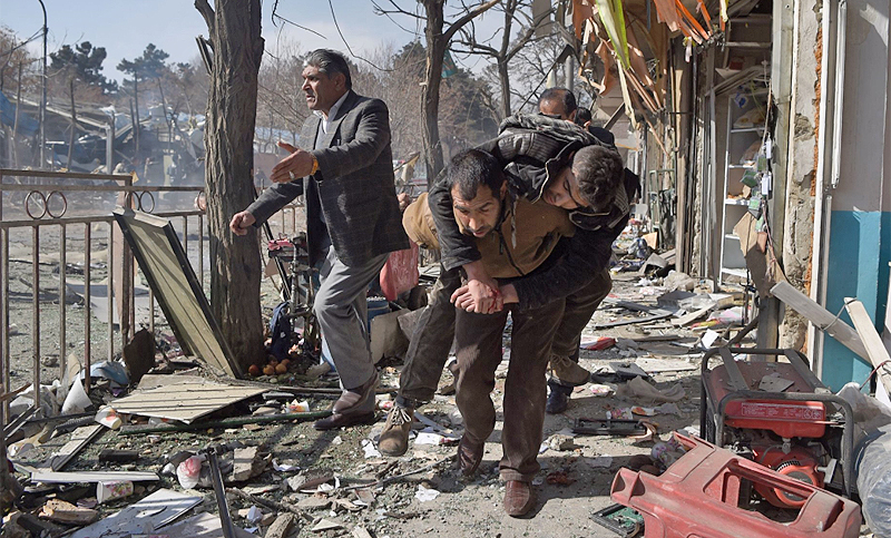 Un atentado talibán dejó 95 muertos y 158 heridos en Kabul