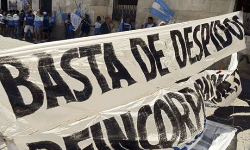 En cuatro meses ya se destruyeron más de 97 mil empleos en Argentina