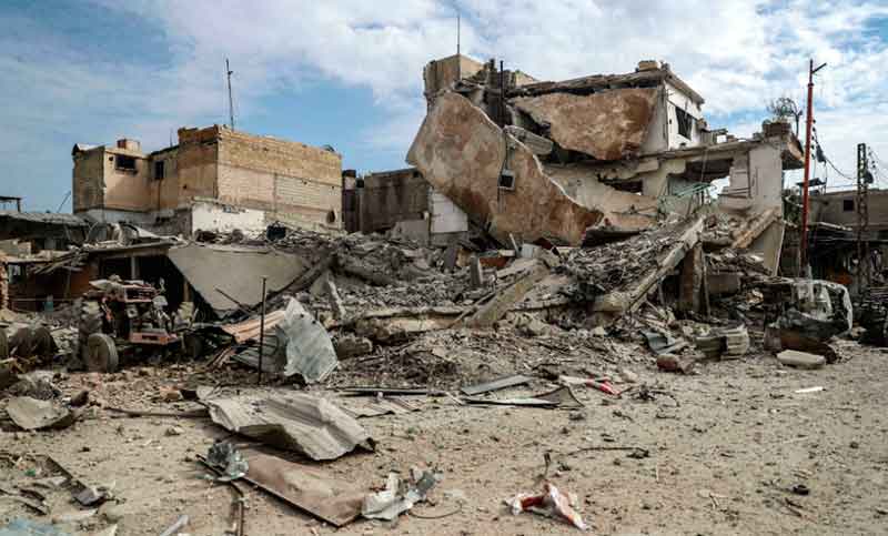 Al menos 13 muertos en nuevos bombardeos sirios contra bastión rebelde