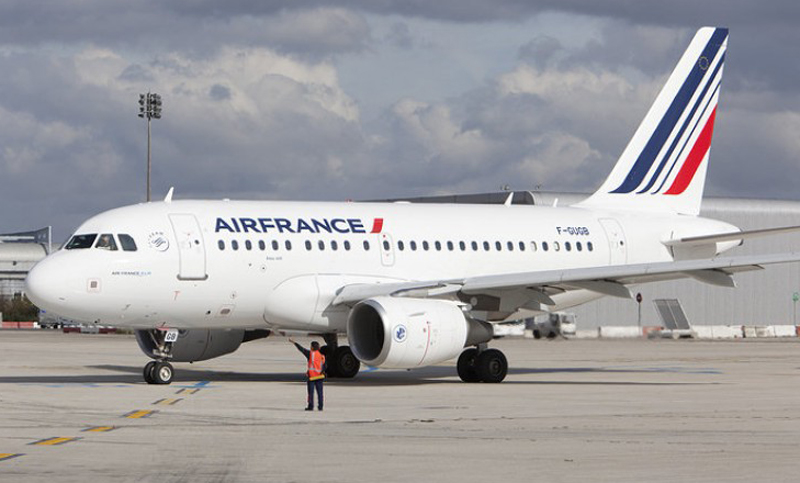 Convocan huelga de Air France por aumento salarial