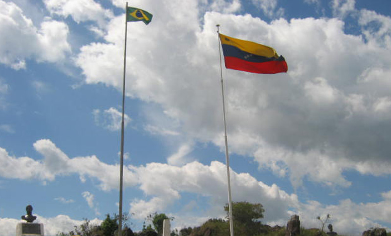 Brasil y Colombia refuerzan controles ante ingreso masivo de venezolanos