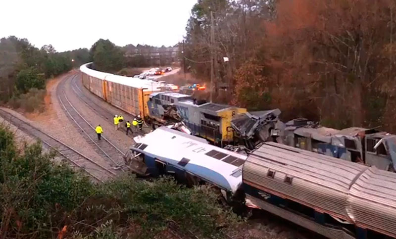 Dos muertos y decenas de heridos en choque de trenes en Carolina del Sur