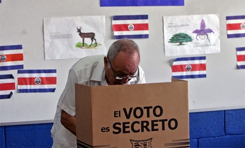 Con cinco candidatos y ningún favorito, Costa Rica elige presidente