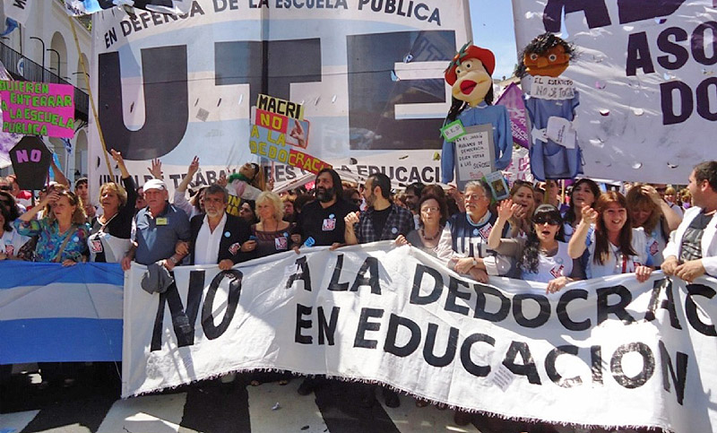 Paran los docentes porteños y piden que no cierren colegios