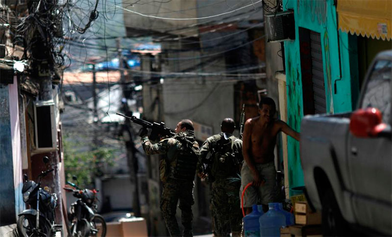 Matan a un niño junto a otras tres personas en un tiroteo en la Favela de Río