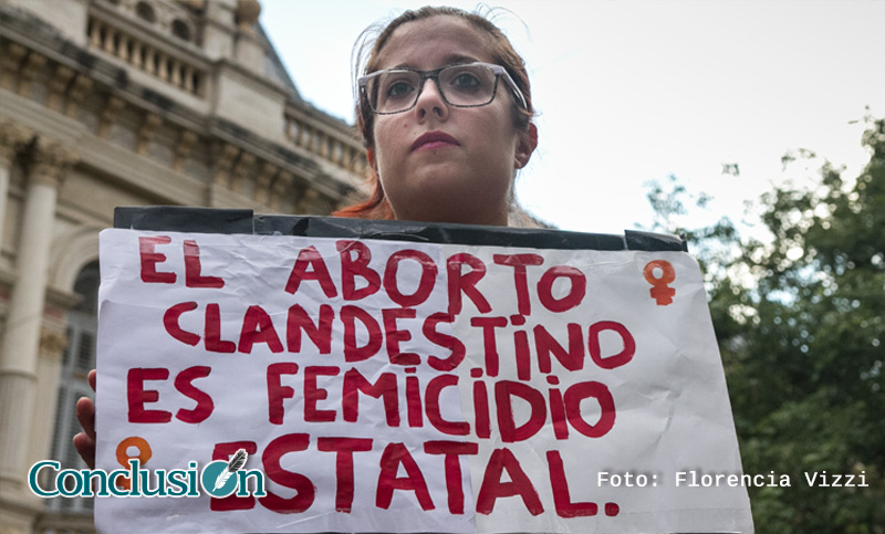 Según una encuesta, más de la mitad de los argentinos quiere despenalizar el aborto