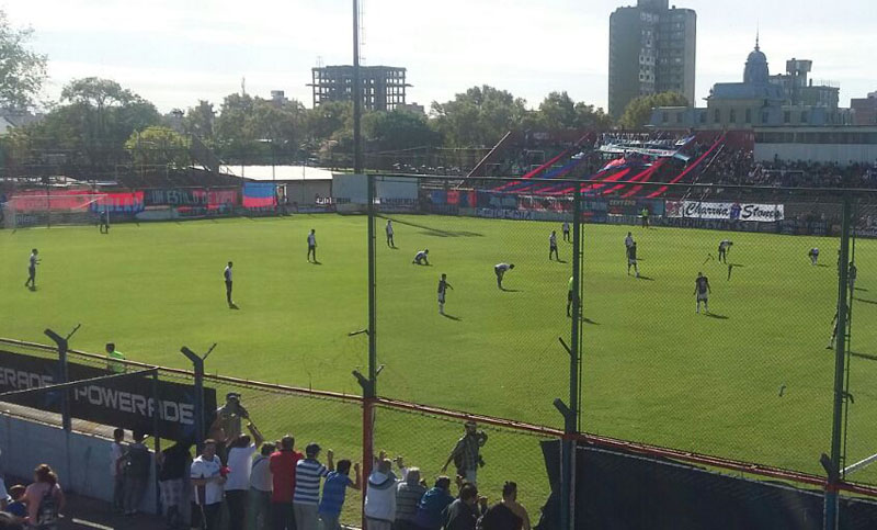 Central Córdoba hizo poco ante Armenio y no pudo sacar ventaja en la punta