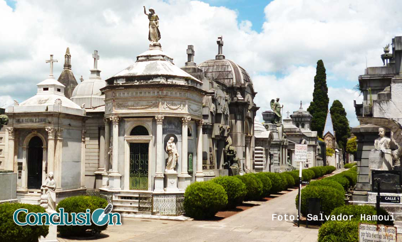 Vuelven las visitas guiadas nocturnas al cementerio El Salvador