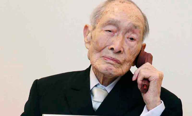 Un japonés de 112 años, el nuevo hombre más viejo del mundo