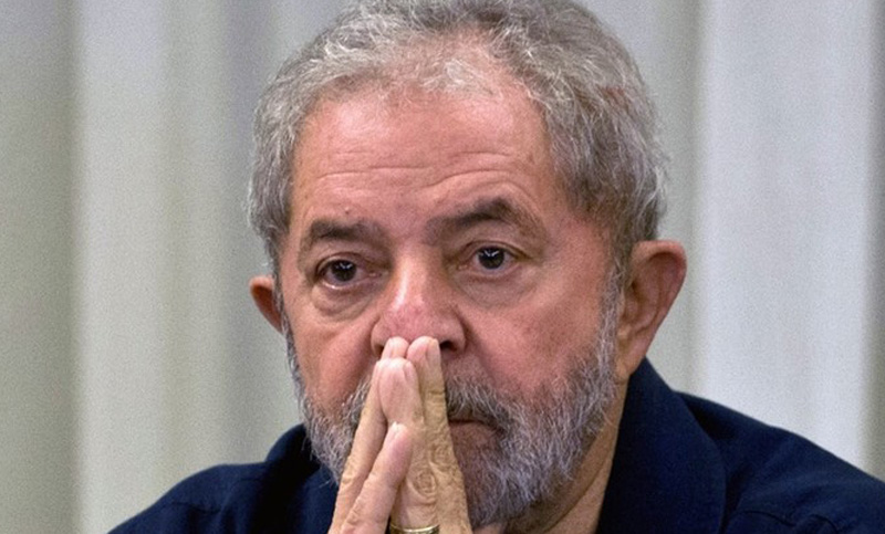 Cancelaron la orden de liberación de Lula da Silva y seguirá en prisión