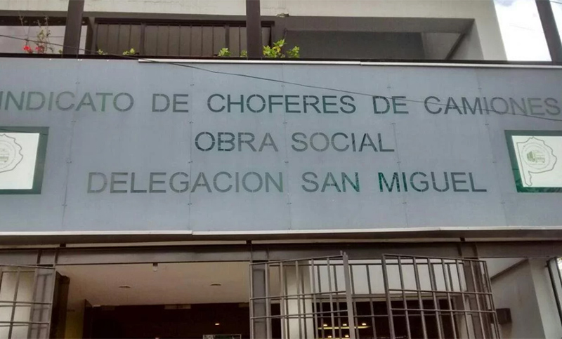 Allanaron el sindicato de camioneros de San Miguel por «coimas» a empresarios