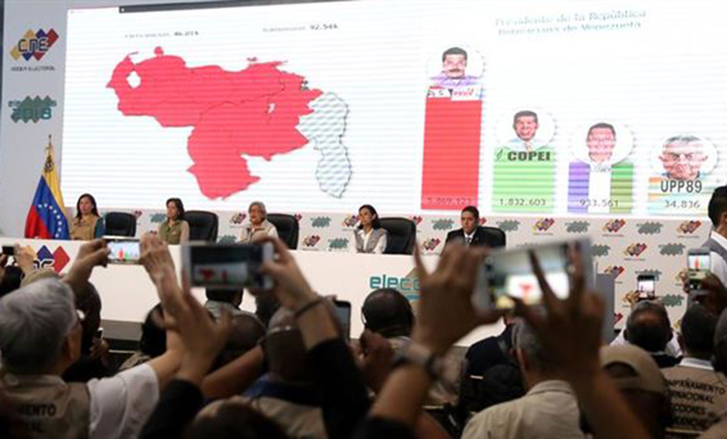 Veedores internacionales en los comicios de Venezuela avalan la reelección de Maduro