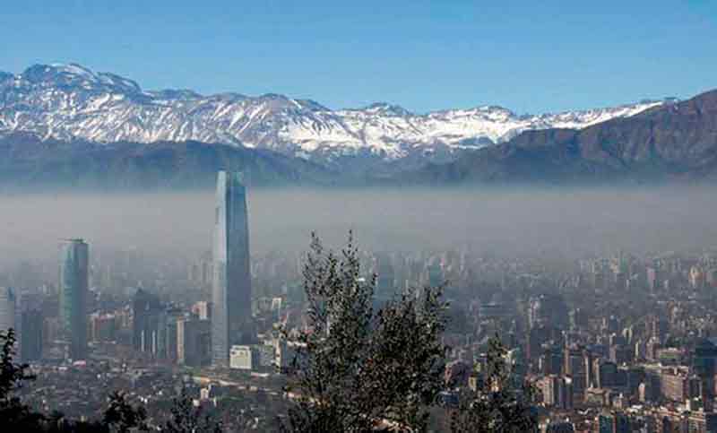 Decretan preemergencia ambiental en capital de Chile