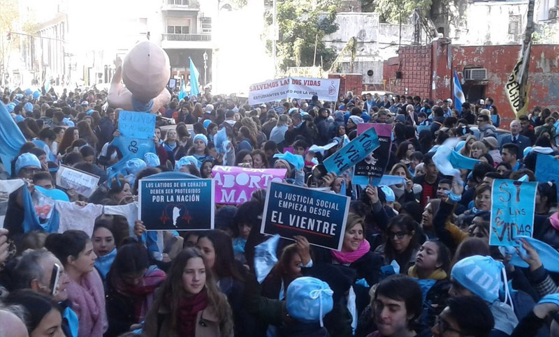 Macri los engañó: ONG antiabortista convoca a marchar a la quinta de Olivos