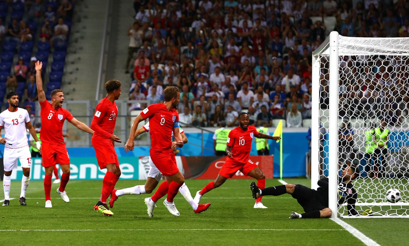 A Inglaterra se le complicó más de la cuenta, pero venció 2 a 1 a Túnez