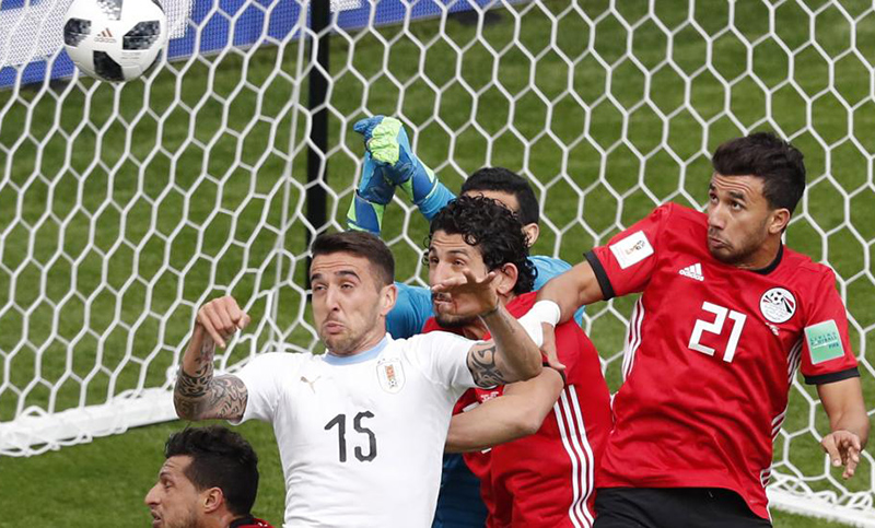Uruguay le ganó a Egipto con un gol sobre el final del partido