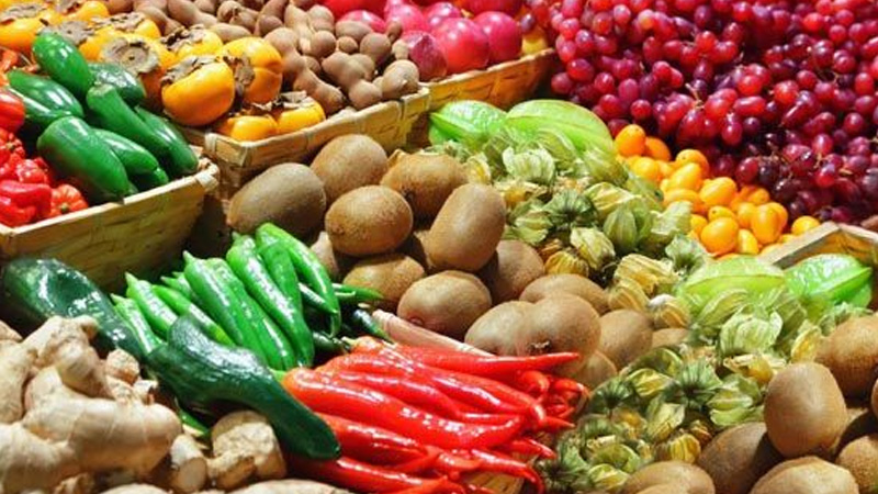 No vivas de ensalada: 6 de cada 10 frutas y verduras que se ofrecen vienen con agrotóxicos