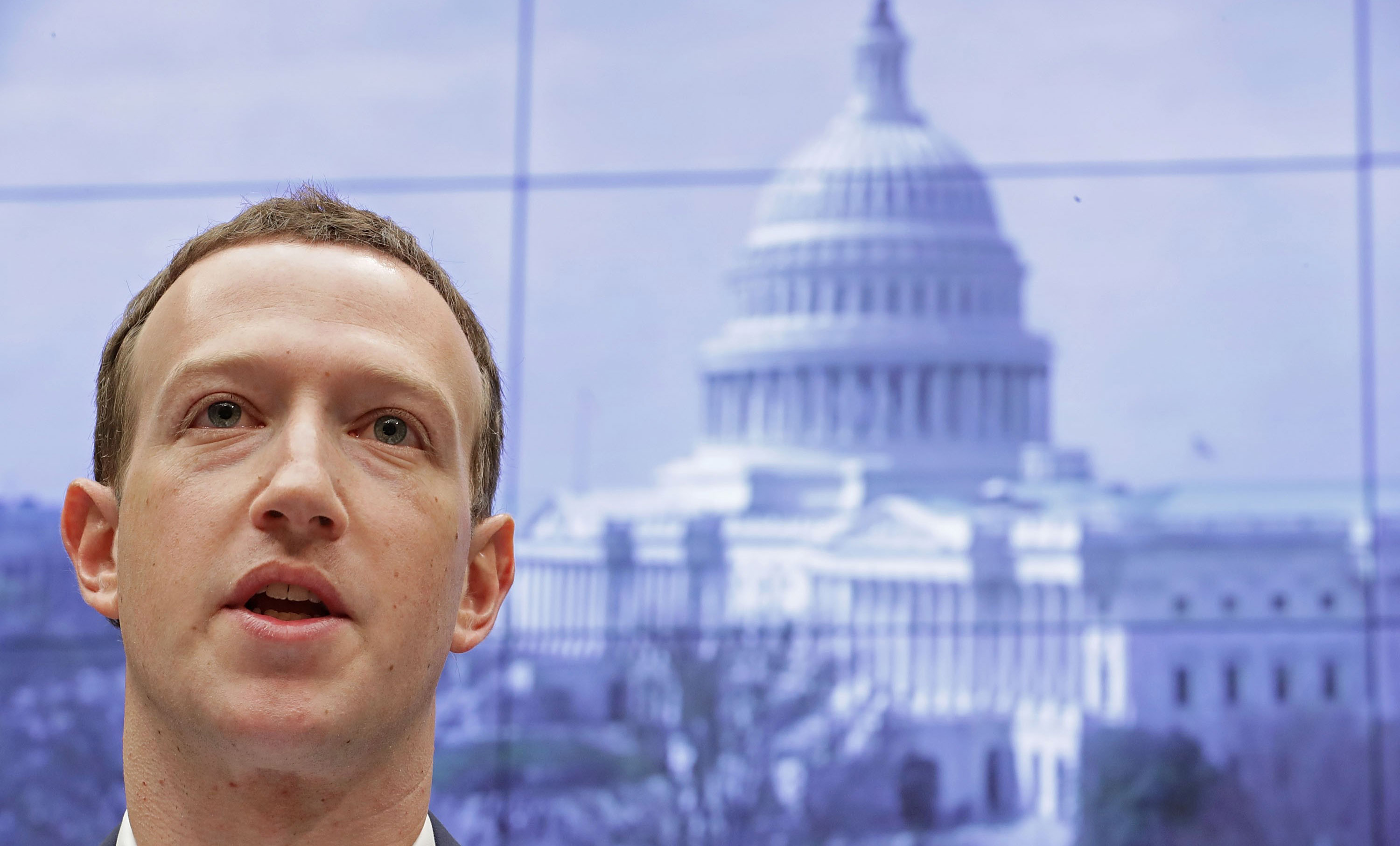 Investigación a Facebook se amplía a EEUU y cae su acción bursátil