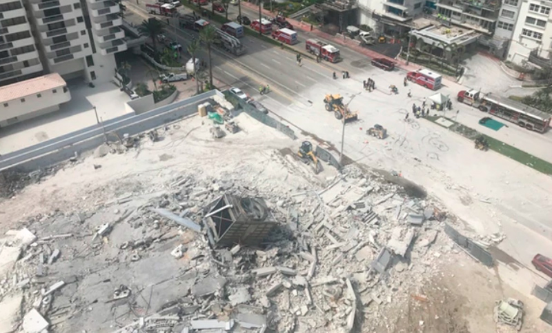 Una persona herida tras colapsar un edificio en Miami Beach