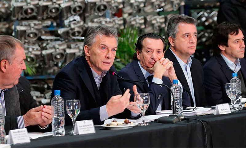 Macri organizó la mesa agrícola en una pyme que suspendió trabajadores