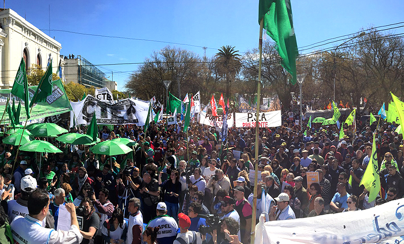 Río Negro de paro: el sindicalismo protestó contra la política económica de Macri