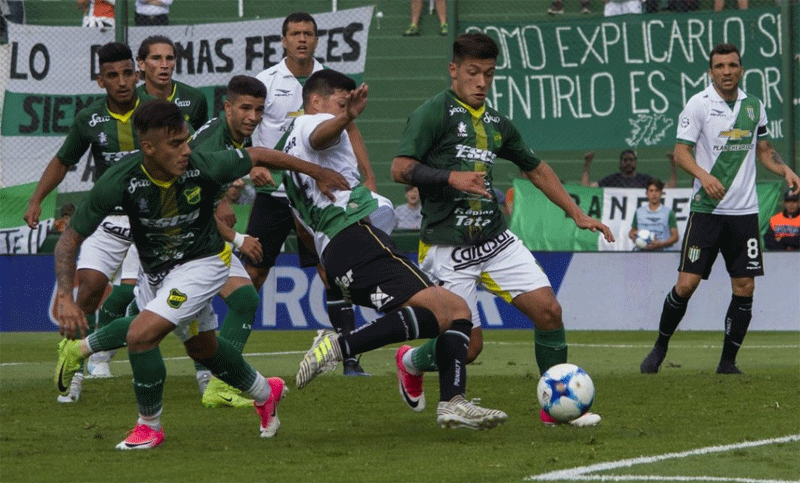 Defensa y Banfield arrancan los octavos de Copa Sudamericana