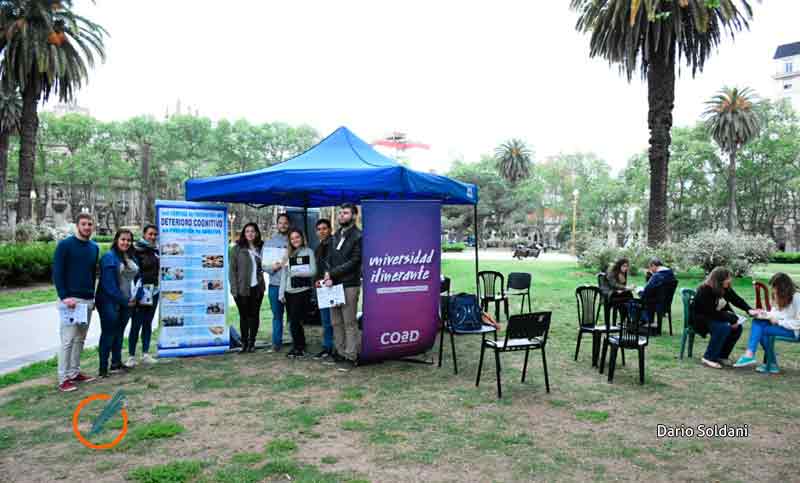 Campaña de prevención del deterioro cognitivo en plaza San Martín
