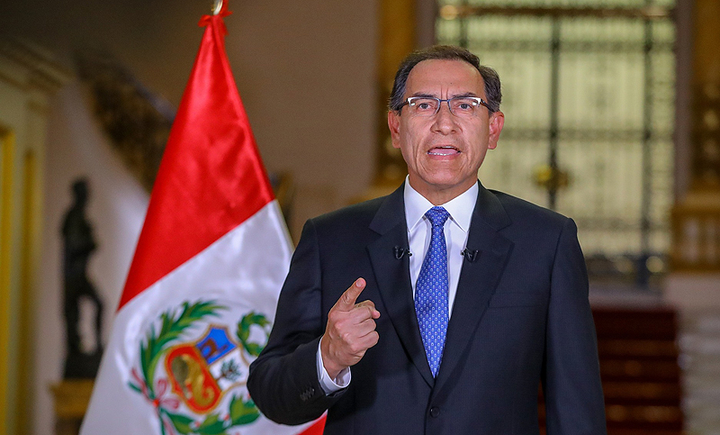 El presidente de Perú amenaza con disolver el Congreso si no aprueba reformas