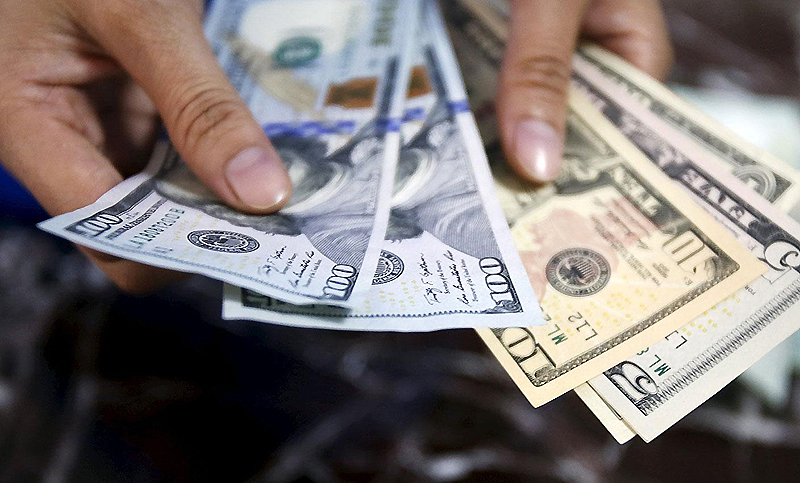 Nuevo récord: el dólar cerró la semana con aumentos