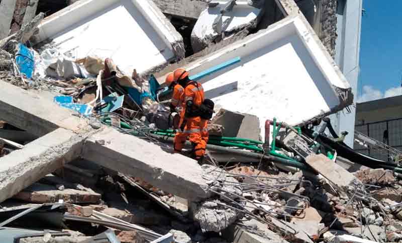 Número de presuntos desaparecidos tras el sismo en Indonesia sube a 5.000