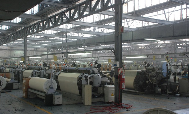 La empresa textil Algoselan cerró por 30 días y suspendió a todo el personal